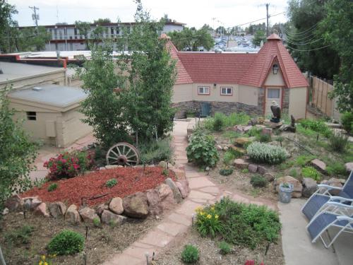 A szálláshely kívülről, True North Motel in Knob Hill