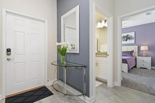 Four Bedroom Family Friendly w/ Screened Pool 4908 - image 2