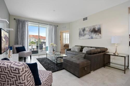 Three Bedrooms Storey Lake Orlando 201 - image 10