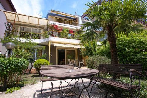 Private summer villa close to the black sea