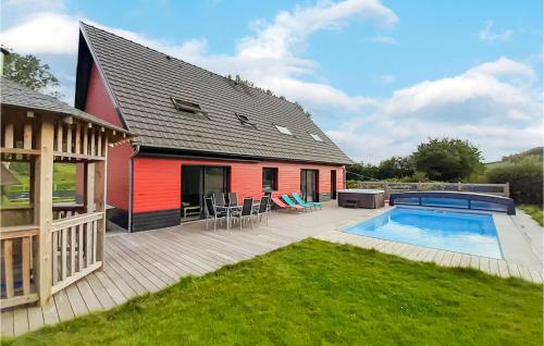 B&B Saint-Denoeux - Stunning Home In Saint-denoeux With Wifi, Private Swimming Pool And Outdoor Swimming Pool - Bed and Breakfast Saint-Denoeux