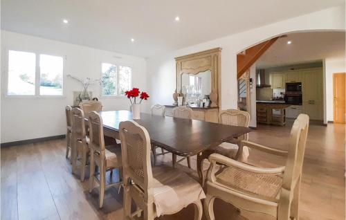 Stunning Home In Saint-denoeux With Wifi