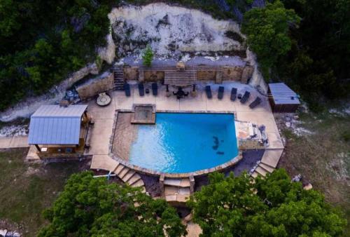 Miracle Springs Ranch Lodge in Rio Frio (TX)