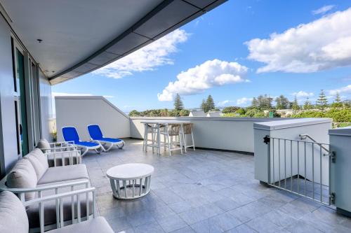 Apartment with Garden View