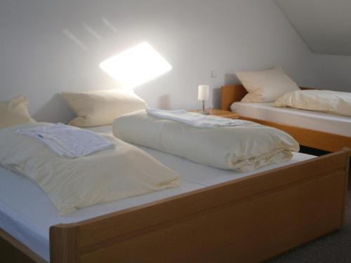 Hotel Strauss Room Type - Triple Room with Shower