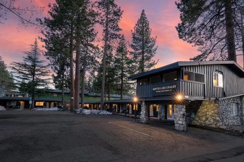 South Lake Chalet #1-New Boutique Suite-Minutes to Heavenly & Lake Tahoe - Apartment - South Lake Tahoe