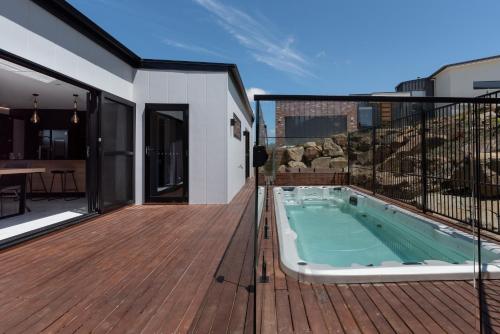 Stunning Four Bedroom Home With Wifi