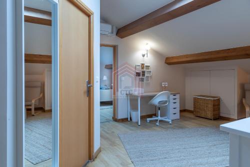 Three-Bedroom Apartment image 7