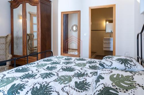 Three-Bedroom Apartment image 4
