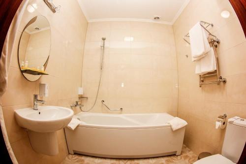 Hotel 52 - image 5