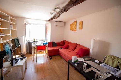 Historic house close to station, Genua