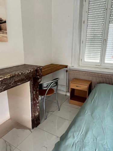 Room - Pension de famille - Calais