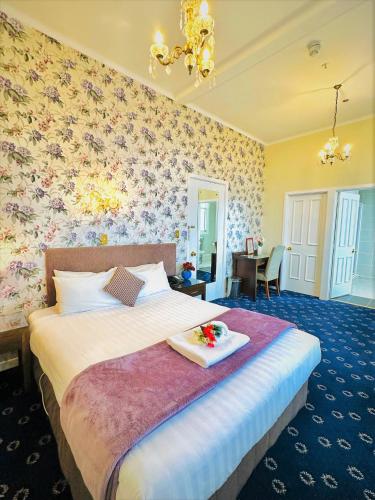 room detail thumbnail 0