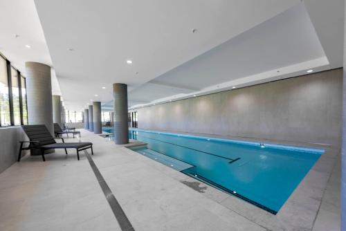 Swimming pool, The Griffin near Lake Burley Griffin and ANZAC Pde in Parkes