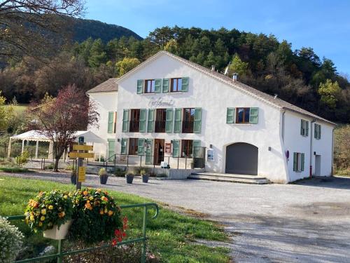 L’AZIMUT Hotel de charme Lioux