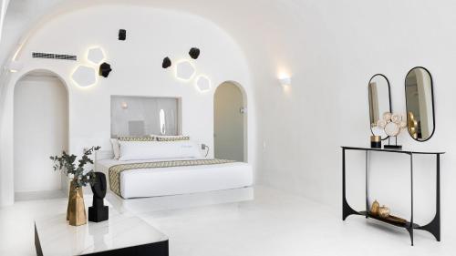 Junior Suite with Outdoor Heated Plunge Pool with Jets image 5