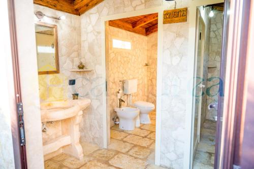 Bathroom, [Piscina-Jacuzzi] Villa Jo in Torre Santa Susanna