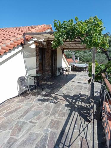 Christos center rooms in Račesa