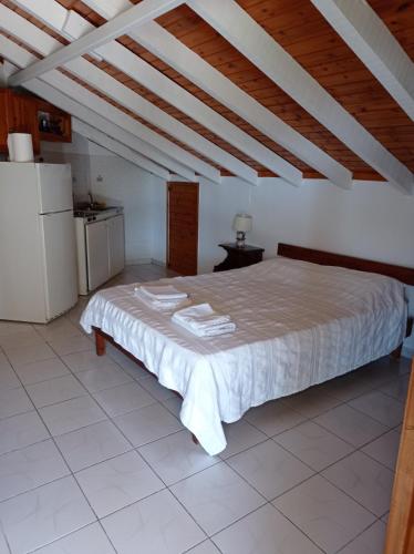 Christos center rooms in Račesa
