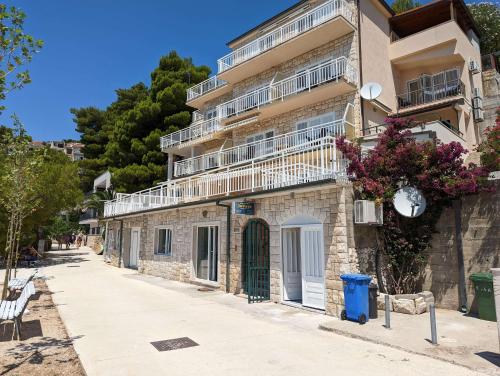 One-Bedroom Apartment with Terrace and Sea View
