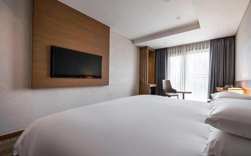 SH Golden Tulip Seongsan Stay