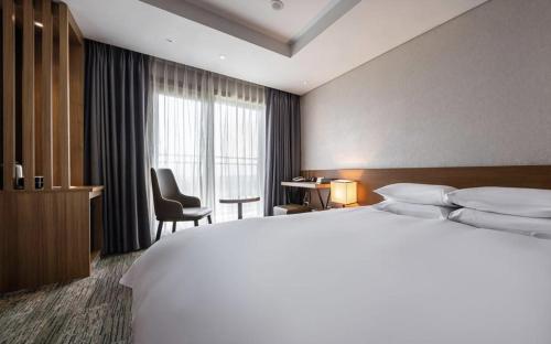 SH Golden Tulip Seongsan Stay