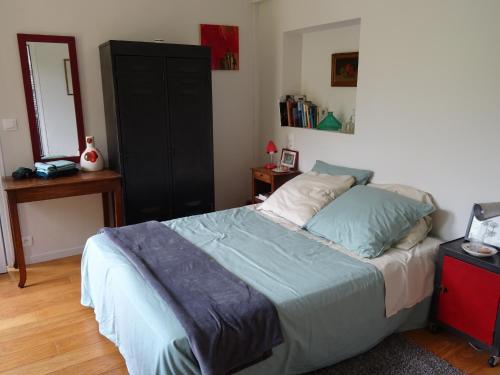 Chambre d'hôtes sur jardin acces PMR (Chambre d'hotes sur jardin acces PMR) in La Grace De Dieu