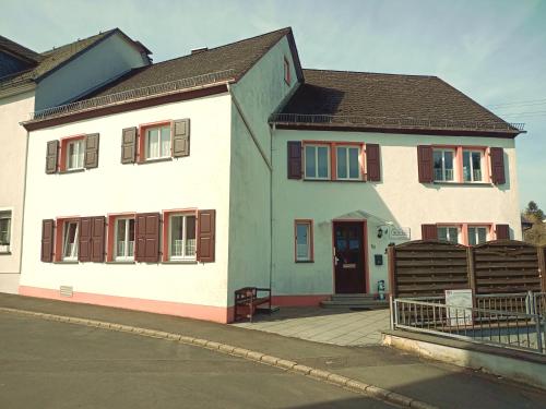 B&B Manderscheid - Um die Ecke - Bed and Breakfast Manderscheid