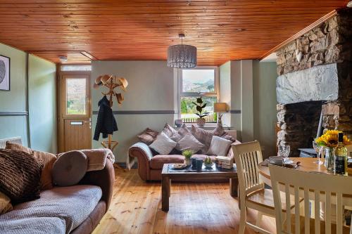 共用Lounge/電視區, Finest Retreats - Maes Neuadd in 布萊奈費斯蒂尼奧格