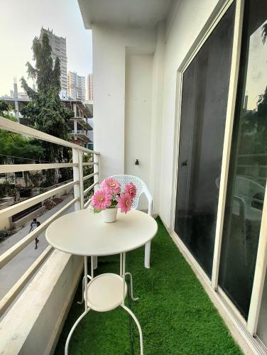 NK Homes 102 - 2 BHK Homestay, Fast Wifi, Fully Furnished