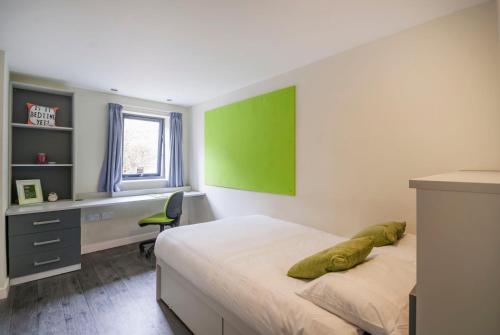 Beaverbank Place - Campus Residence in Broughton
