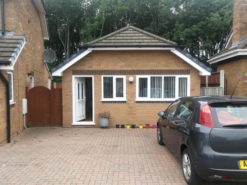 Beautifully designed private studio in Telford near M54 J4 - Apartment - Telford