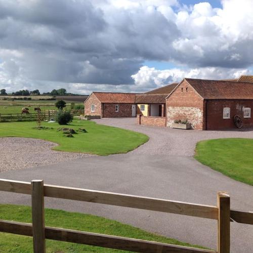 Bainvalley Cottages - The Shamba, sleeps 4 in Hemingby