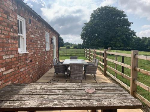 Bainvalley Cottages - The Shamba, sleeps 4 in Hemingby