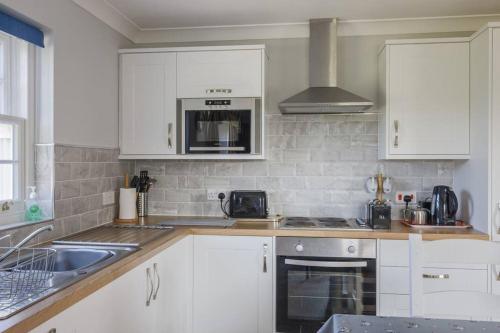Bainvalley Cottages - The Shamba, sleeps 4 in Hemingby