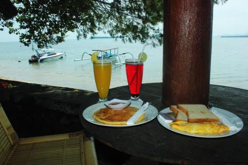 Food and beverages, Krisna Bungalows and Restaurant in Sekotong