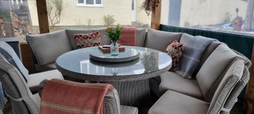 Iekārtas, Merrifield House Devon - Private Bathroom, Share Kitchen & Great Views in Churchstow