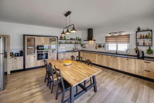 Kitchen, Casa dos Netos in São Bartolomeu De Messines