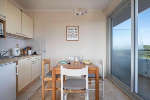 Appartement à 150m de la plage - image 2