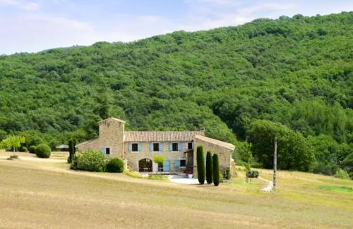 Villa de 5 chambres avec piscine privee jardin amenage et wifi a Saint Maime