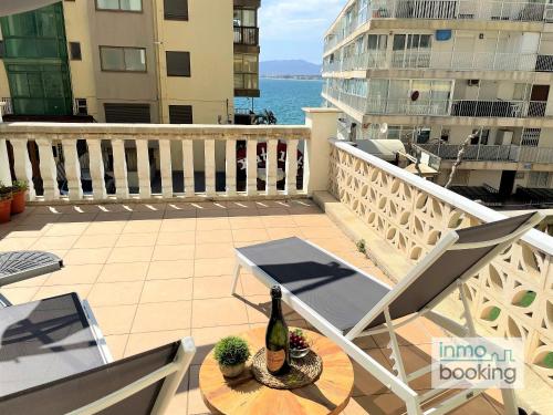 One-Bedroom Apartment image 9