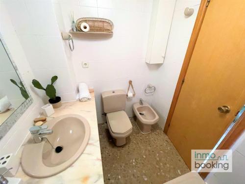 One-Bedroom Apartment image 5