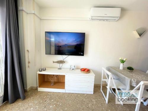 One-Bedroom Apartment image 2