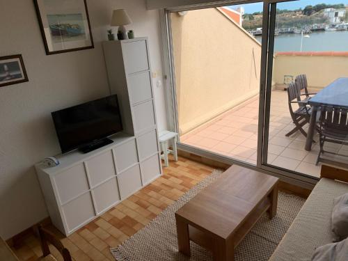 Appartement calme vue sur l'herault et la mer in Agde