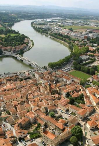Charmant appartement au cœur de Neuville - Lyon à 20mn