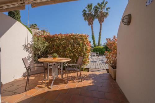 Garden Level  image 4
