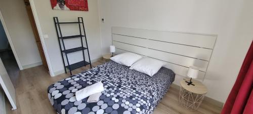Appartement T3 proche centre - Climatisation & Parking prive in Figuerolles