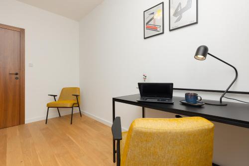 Apartment with Balcony image 10