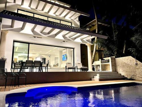 Casa F