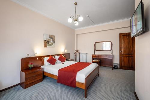 Hotel Colmeia - image 14